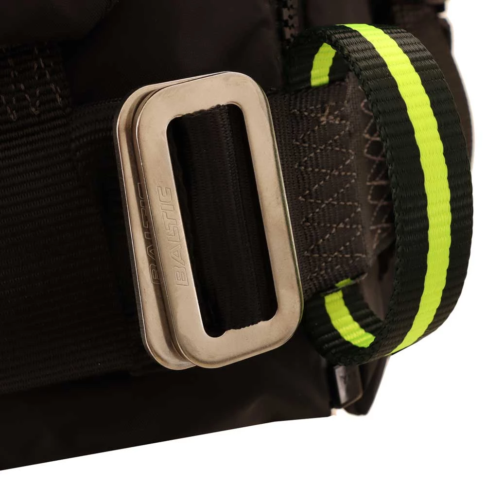 Baltic Hybrid 220 Vest And Automatic Life Jacket Black 6 Baltic Hybrid 220 Vest And Automatic Life Jacket Black - Image 4